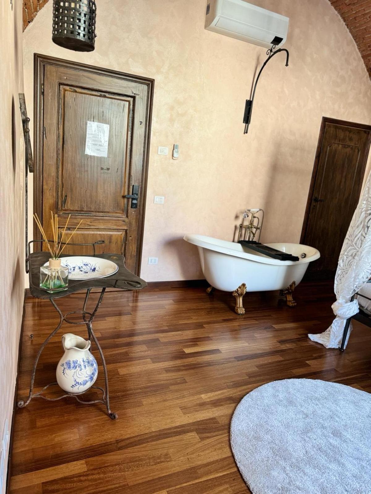 לוקה Luxury Corte Dei Nobili מראה חיצוני תמונה